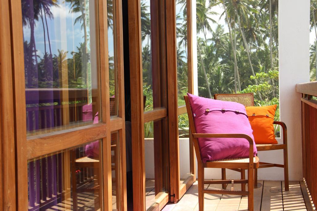 Utmt - Underneath The Mango Tree Spa & Beach Resort Dikwella Rum bild